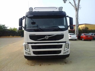 Volvo FM 300--CAMIONES CON GRUA