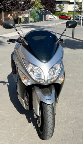 Yamaha TMAX XP500 Maxi Scooter