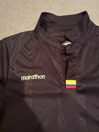 Camiseta Marathon Ecuador Negra