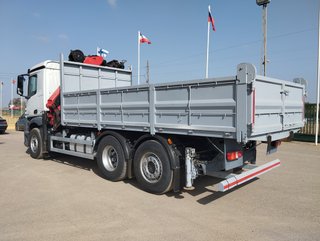 Mercedes ANTOS 26 400--CAMIONES CON GRUA