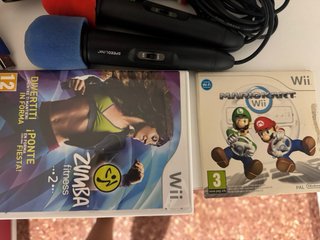 Nintendo Wii Negra + Mario Kart y Accesorios