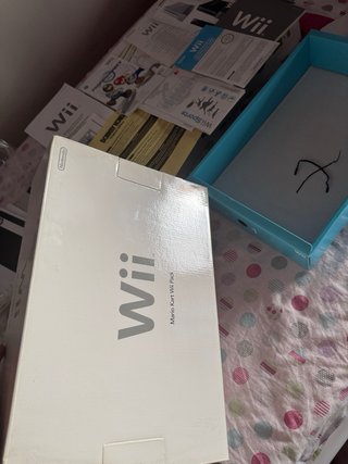 Nintendo Wii Negra + Mario Kart y Accesorios