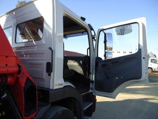 Mercedes ATEGO 1524--CAMIONES CON GRUA