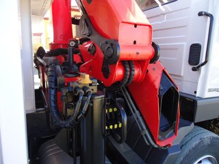 Mercedes ATEGO 1524--CAMIONES CON GRUA