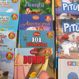 Lote 15 cuentos infantiles Disney, Pitufos, Pocoyó
