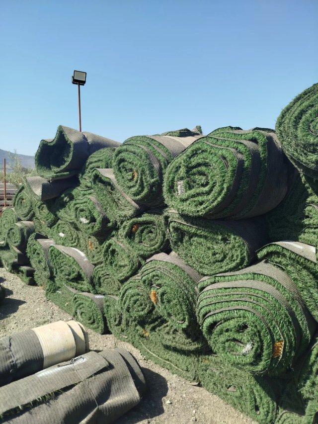 Rollos de césped artificial reciclado