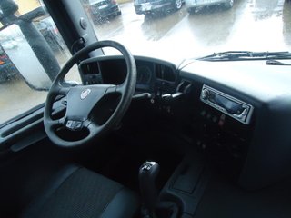 Scania P 360--CAMIONES CON GRUA