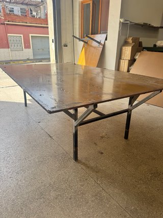 Mesa industrial robusta