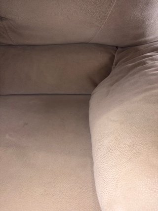 Dos sofás beige de 3 y 2 plazas tela