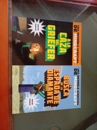 Libros Minecraft: La Caza del Griefer y Espada Dia