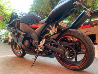 Kawasaki ZX10R Negra y Roja