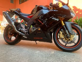 Kawasaki ZX10R Negra y Roja