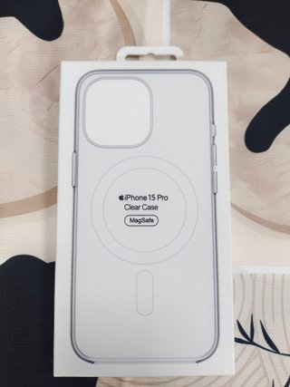 Funda iPhone 15 Pro Transparente MagSafe