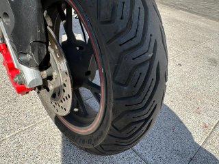 Benelli TNT 125 2017 Negra y Roja