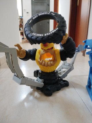 Hot Wheels Monster Trucks Pista