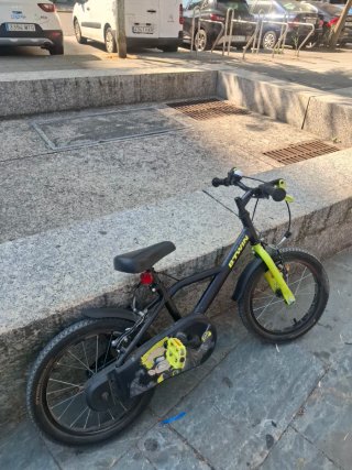 Bicicleta infantil B'TWIN 16 pulgadas