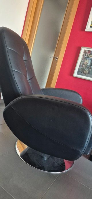 Sillón moderno piel sintética negro + butaca