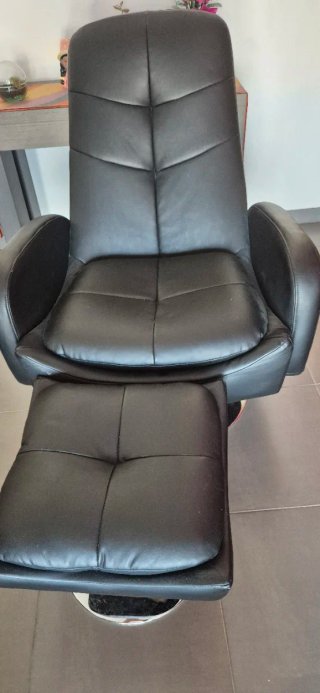 Sillón moderno piel sintética negro + butaca