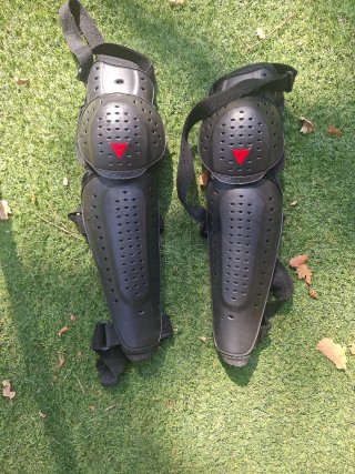 Rodilleras Motocross Dainese Negras