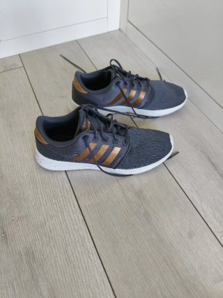 Adidas Qt Racer Mujer Talla 42