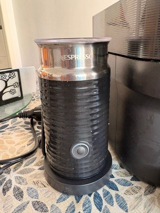 Cafetera Nespresso Vertuo Pop