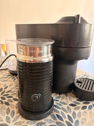 Cafetera Nespresso Vertuo Pop