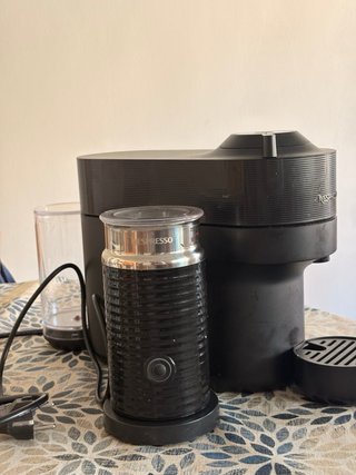 Cafetera Nespresso Vertuo Pop