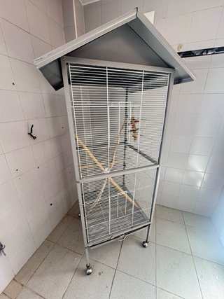 Jaula grande para pájaros