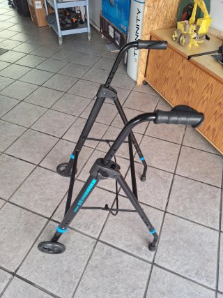 Andador para mayores plegable