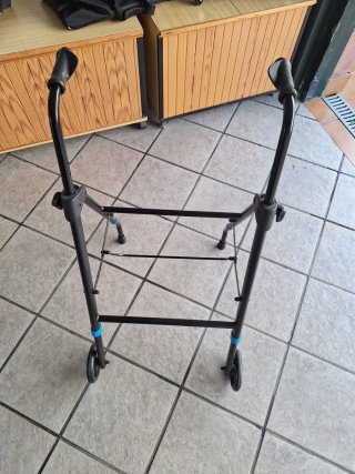 Andador para mayores plegable