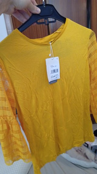 Lote de 8 prendas de ropa mujer entre tiempo