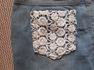 Pantalón corto vaquero con encaje