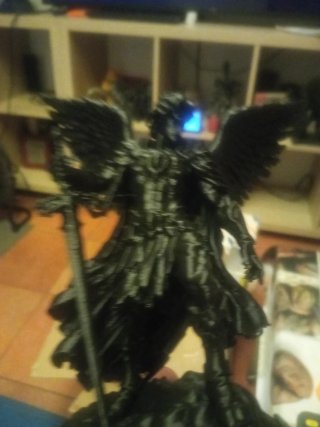 Arcángel Miguel Figura Negra