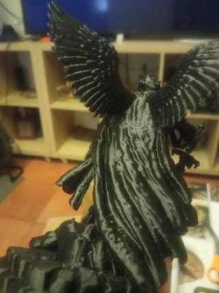 Arcángel Miguel Figura Negra