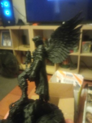 Arcángel Miguel Figura Negra