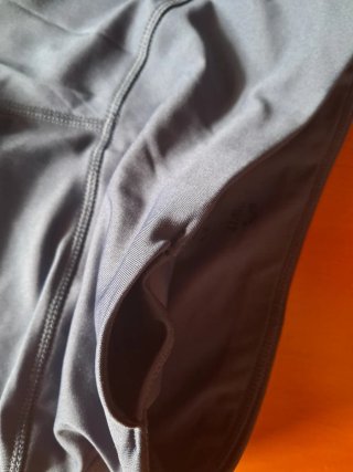 Pantalón corto deportivo azul