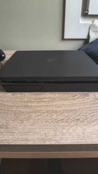 PS4 Slim 1TB + Mando Negro