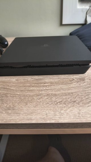 PS4 Slim 1TB + Mando Negro