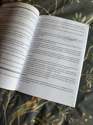 Libro exámenes oficial resueltos Agente Hacienda