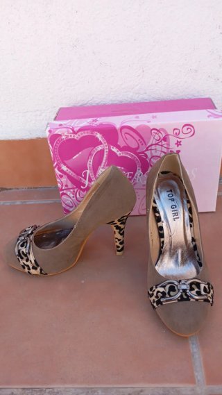 Zapatos de tacón marrón y leopardo T.36