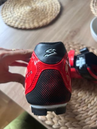Botines de Spinning Rojos y Negros