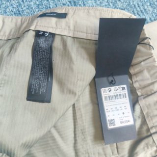 Pantalón de verano beige