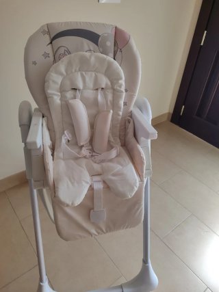 Trona para bebé color crema
