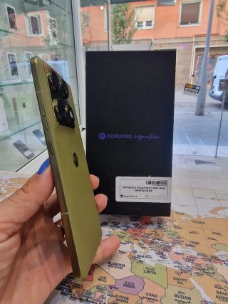 Motorola Signature 512GB Martini Olive