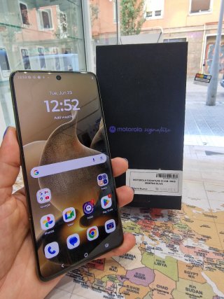 Motorola Signature 512GB Martini Olive