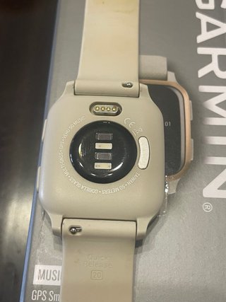 Garmin Venu Sq Music Beige/Oro