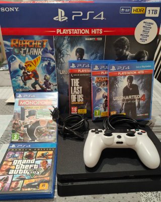 Pack PS4 Slim 1TB + 4 Juegos