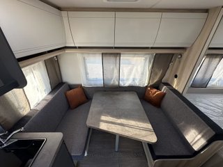 Caravana Hobby De Luxe 400 SFe 2026