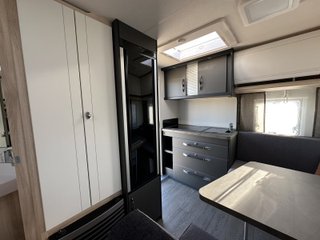 Caravana Hobby De Luxe 400 SFe 2026