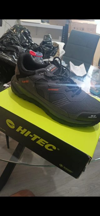 Botas Hi-Tec Impermeables Negro/Gris